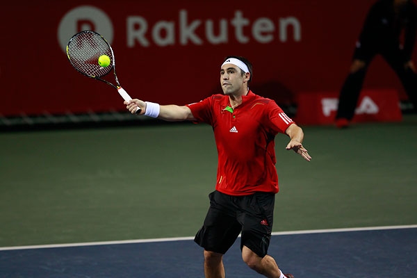 Marcos Pushes Murray Close